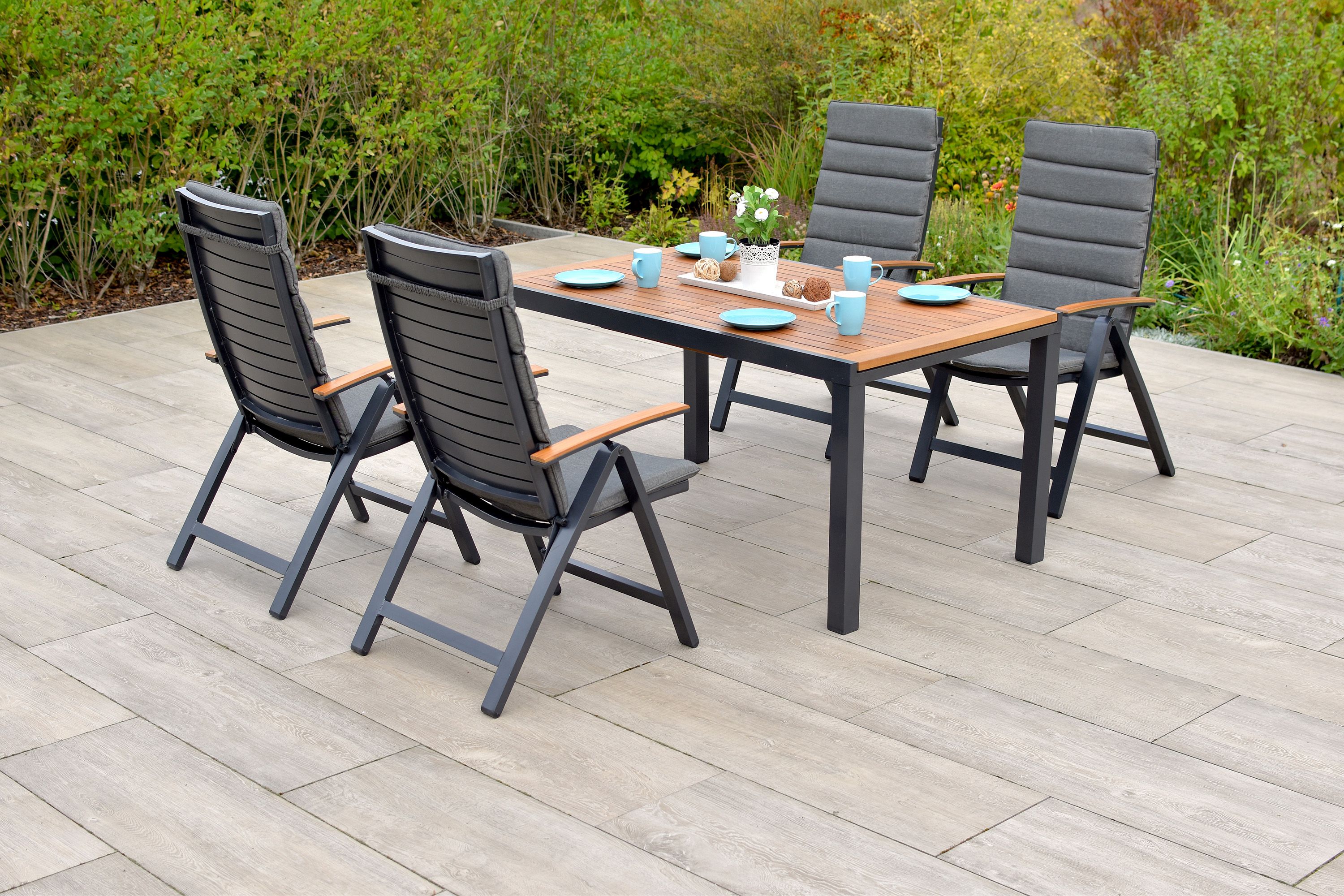 Merxx Astros Gartenmöbel Set für 4 Personen 9 teilig aus Aluminium und FSC Akazienholz mit Ausziehtisch 150 bis 200 cm 4 verstellbare Klappsessel mit Akazienholz Armlehnen und graue Kissen