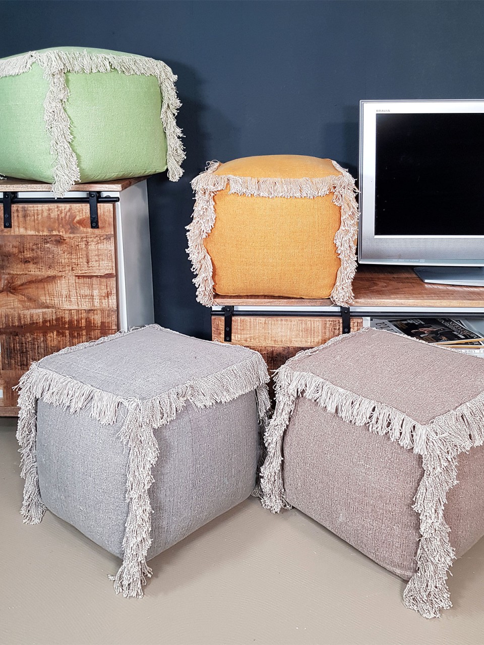 Bodenkissen 2. Wahl Sitzhocker Sitzpouf 40x40 cm Sitzwürfel Sitzpuff Fußhocker Stonewashed Bodenkissen 2. Wahl Sitzhocker Sitzpouf 40x40 cm Sitzwürfel Sitzpuff Fußhocker Stonewashed