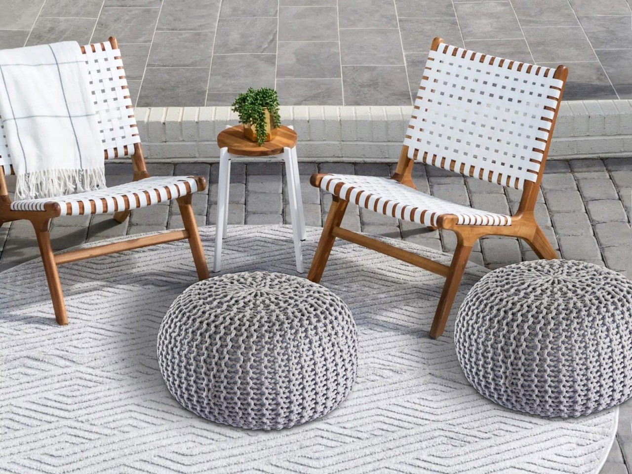 Sitzpouf ø55cm Pouf Strickhocker Strickpouf PREMIUM Innen Terrasse Pool Garten nachhaltig