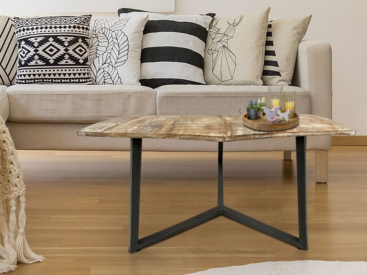 Couchtisch 74 x 56 cm nachhaltig Wohnzimmer Tisch Beistelltisch Lyon Metall-Gestell